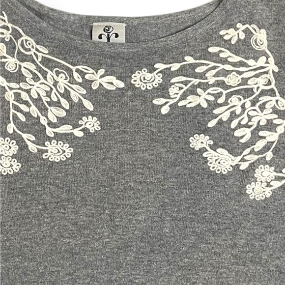Rain & Rose Sweaters - Women's Gray Crewneck Sweater with White Floral Embroidery